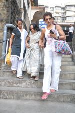 Anita Raaj vote in Mumbai on 15th Oct 2014